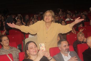 Senede bir gündü. O da önceki gündü 