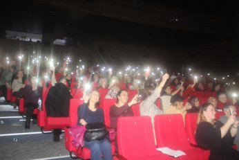 Senede bir gündü. O da önceki gündü 