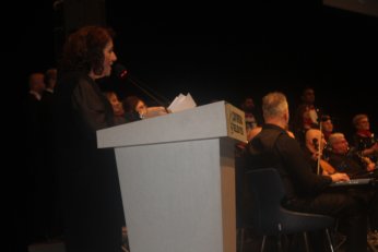 Senede bir gündü. O da önceki gündü 