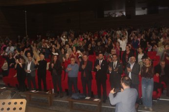 Senede bir gündü. O da önceki gündü 