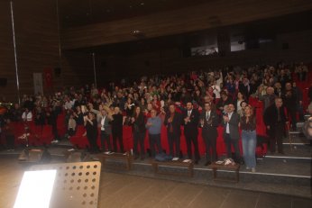 Senede bir gündü. O da önceki gündü 