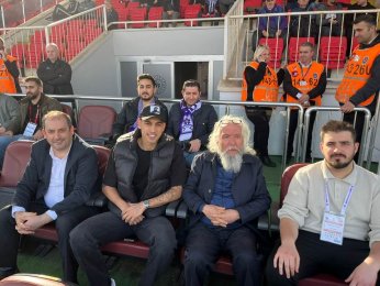 Sen Ağasın. Düştüğün yerden kalkarsın