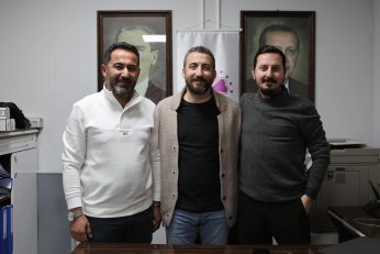 Gülümset yine gülüm benim. Halı bizim. Lavanta bizim