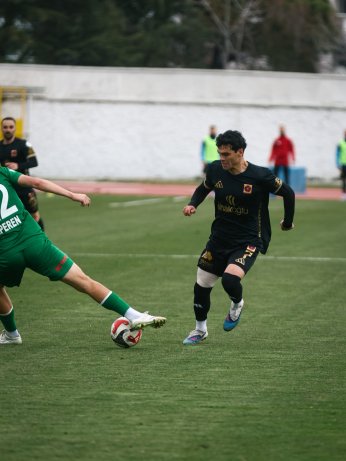 Gül iyiydi de dikeni vardı