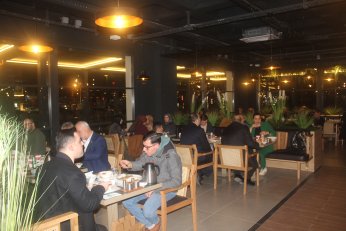 1 lira kazansın yeter ama  1 lira bile zarar etmesin