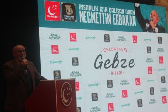 Aşına tuz katmayanlar  mezarına methiyeler düzdü