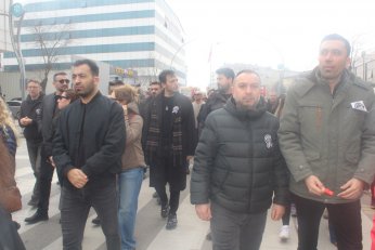 Örtmeyin. Aydınlatın. 