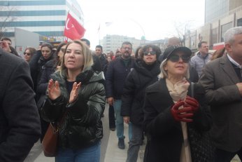 Örtmeyin. Aydınlatın. 