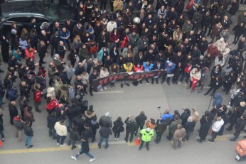 Örtmeyin. Aydınlatın. 