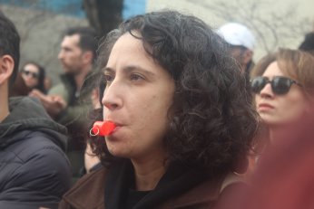 Örtmeyin. Aydınlatın. 