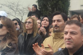 Örtmeyin. Aydınlatın. 