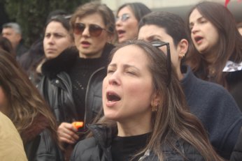 Örtmeyin. Aydınlatın. 