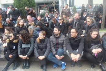 Örtmeyin. Aydınlatın. 