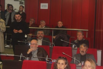 Belediye araçları paralı yollardan hızla geçecek