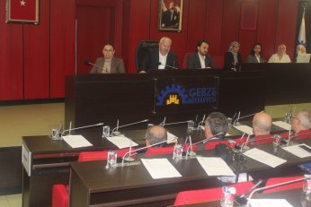 Belediye araçları paralı yollardan hızla geçecek