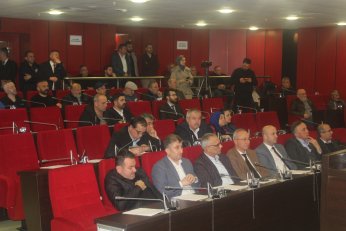 Belediye araçları paralı yollardan hızla geçecek