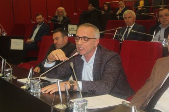 Belediye araçları paralı yollardan hızla geçecek