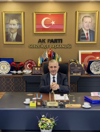 Asıl kendileri dini siyasete alet ediyor