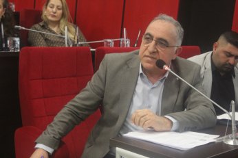 Belediye kanun ihlalinden bu  sefer de Özcan ile sıyırdı