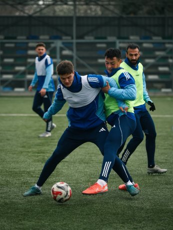 1’nci Lig için oyna Bir inci için oyna 