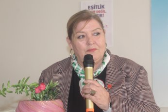 Üç kadın vekilimiz olsun diye desteğe geldim