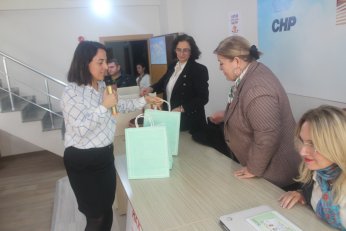 Üç kadın vekilimiz olsun diye desteğe geldim