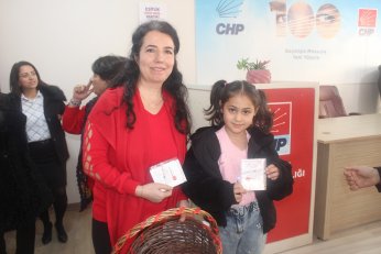 Üç kadın vekilimiz olsun diye desteğe geldim