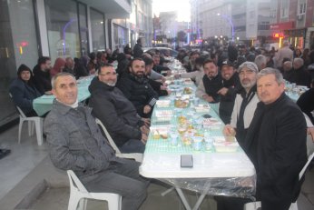 Üç kadın vekilimiz olsun diye desteğe geldim