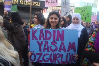 Yasağa inat: Gökkuşağı  gibi bir arada olalım