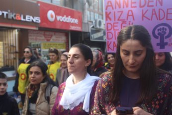 Yasağa inat: Gökkuşağı  gibi bir arada olalım