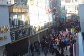 Yasağa inat: Gökkuşağı  gibi bir arada olalım