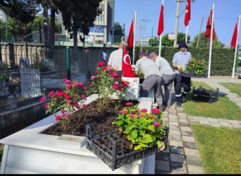 Çocuklara vatan sevgisi  şehitliklerde aşılanacak