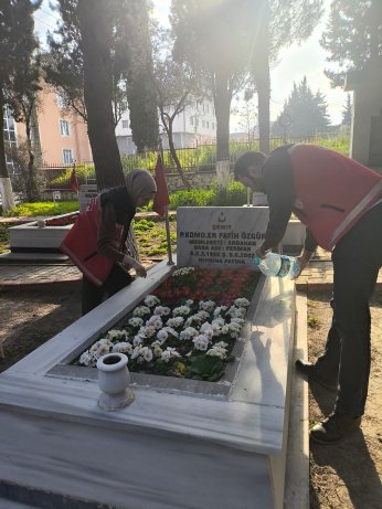 Çocuklara vatan sevgisi  şehitliklerde aşılanacak