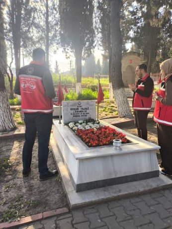 Çocuklara vatan sevgisi  şehitliklerde aşılanacak