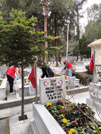 Çocuklara vatan sevgisi  şehitliklerde aşılanacak