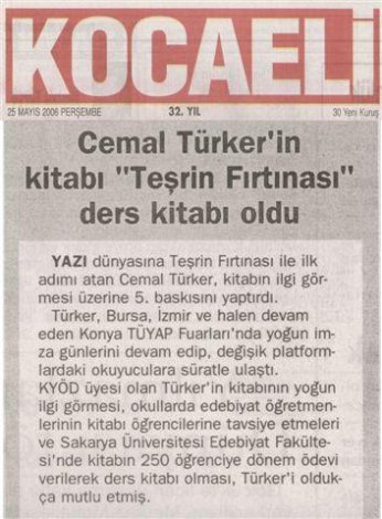 Eşini bir kütüphane  iki kitaplıkta yaşatacak