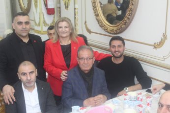 Tek “konuşmacı” imamdı. Menüde hurma olsa iyiydi