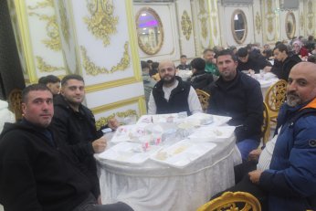 Tek “konuşmacı” imamdı. Menüde hurma olsa iyiydi