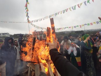 Cumhur’a: Resmi bayram ve tatil ilan edilsin