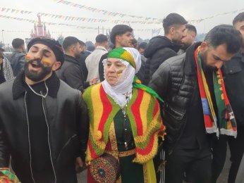 Cumhur’a: Resmi bayram ve tatil ilan edilsin