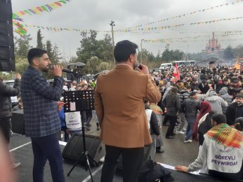 Cumhur’a: Resmi bayram ve tatil ilan edilsin