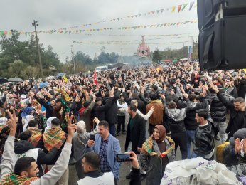 Cumhur’a: Resmi bayram ve tatil ilan edilsin