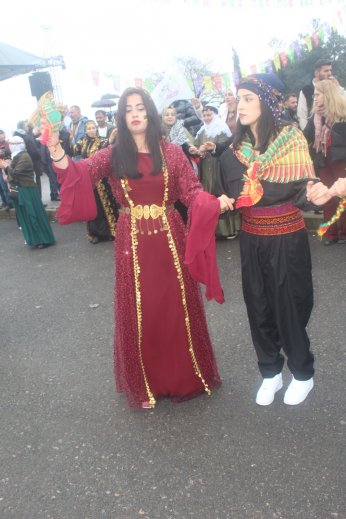 Cumhur’a: Resmi bayram ve tatil ilan edilsin