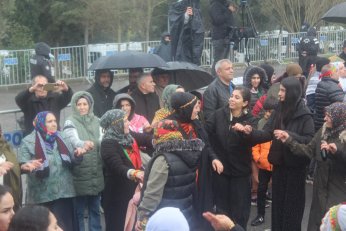 Cumhur’a: Resmi bayram ve tatil ilan edilsin