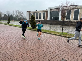 Bayramlaşmaya da koşa koşa