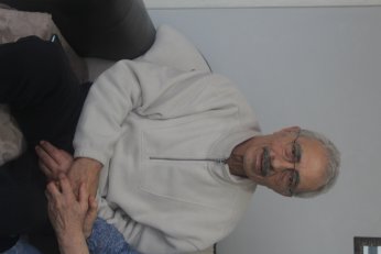 Köyünde felç oldu. Hayata ve mahalleye geri döndü