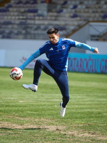 İstiklal evimizde İstikbal dilimizde azmimizde