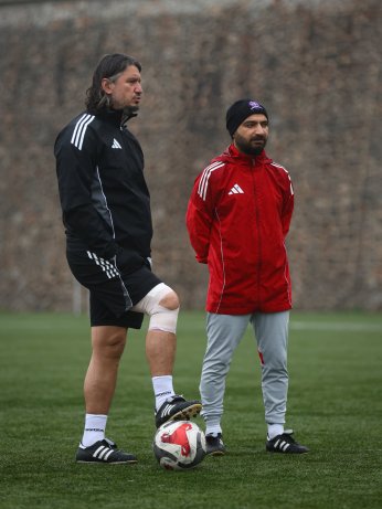 İstiklal evimizde İstikbal dilimizde azmimizde