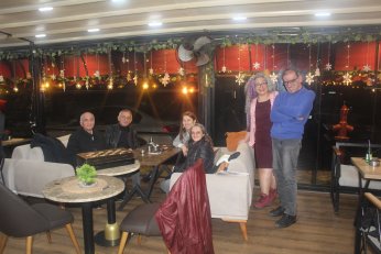 Tavla bahane. Şampiyon: Pardon yani Adnan abi 