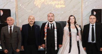 Eğitimciler düğünde “yoklama” aldı